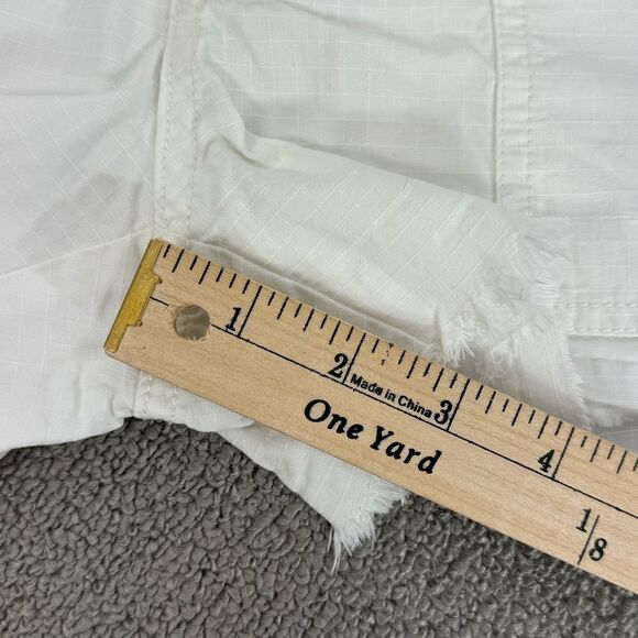 American Eagle Outfitters Raw Edge Button Fly Shorts White Size 00 - Picture 10 of 10